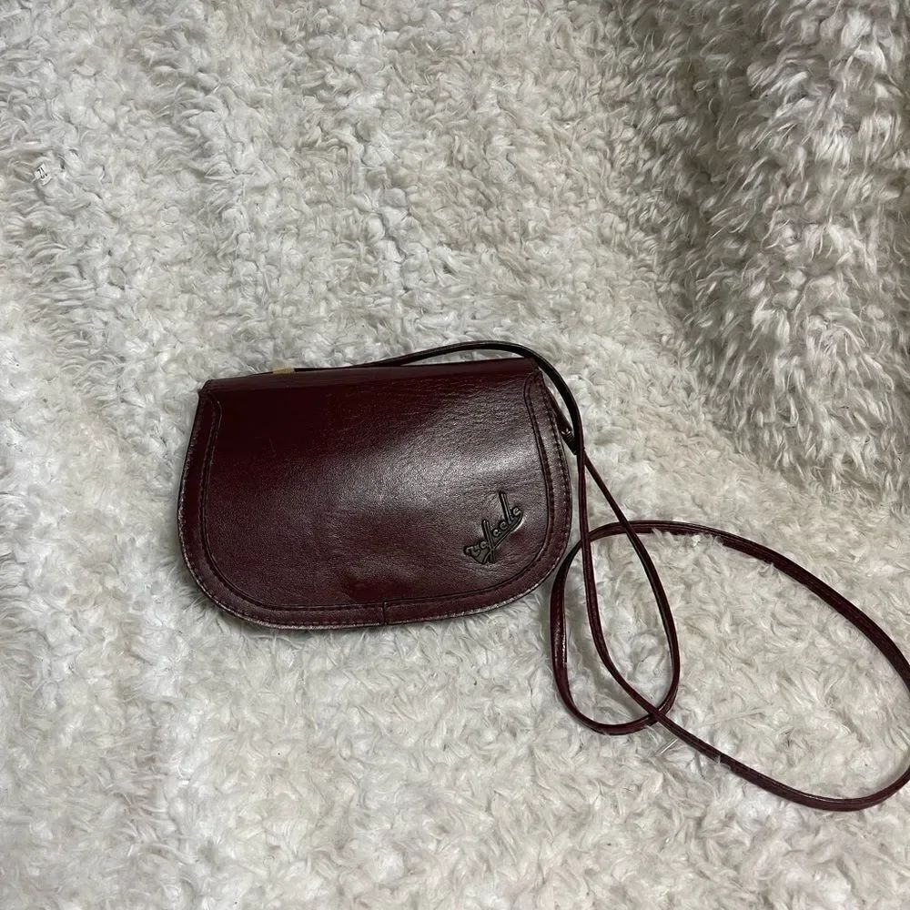Raffaella Vintage leather Burgundy small crossbody bag